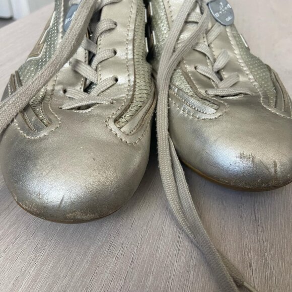 Authentic Hogan Gold Sneakers – Timeless Style - Picture 3 of 5